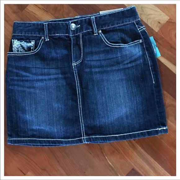 NWT Maurice's Dark Wash Embellished Jean Skirt - Picture 3 of 6